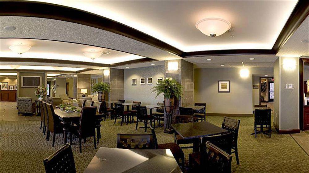 Hampton Inn Варшава Екстер'єр фото