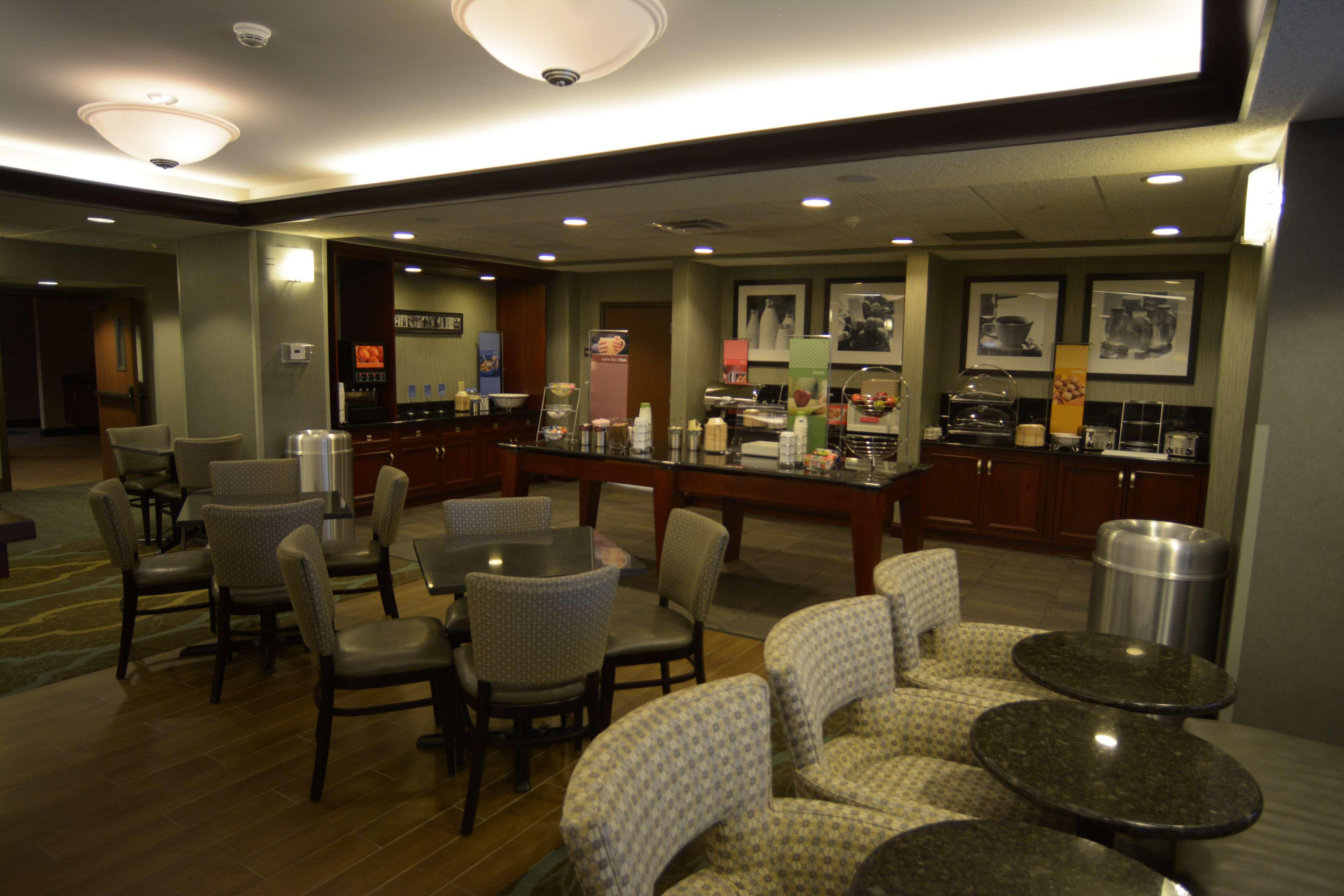 Hampton Inn Варшава Екстер'єр фото