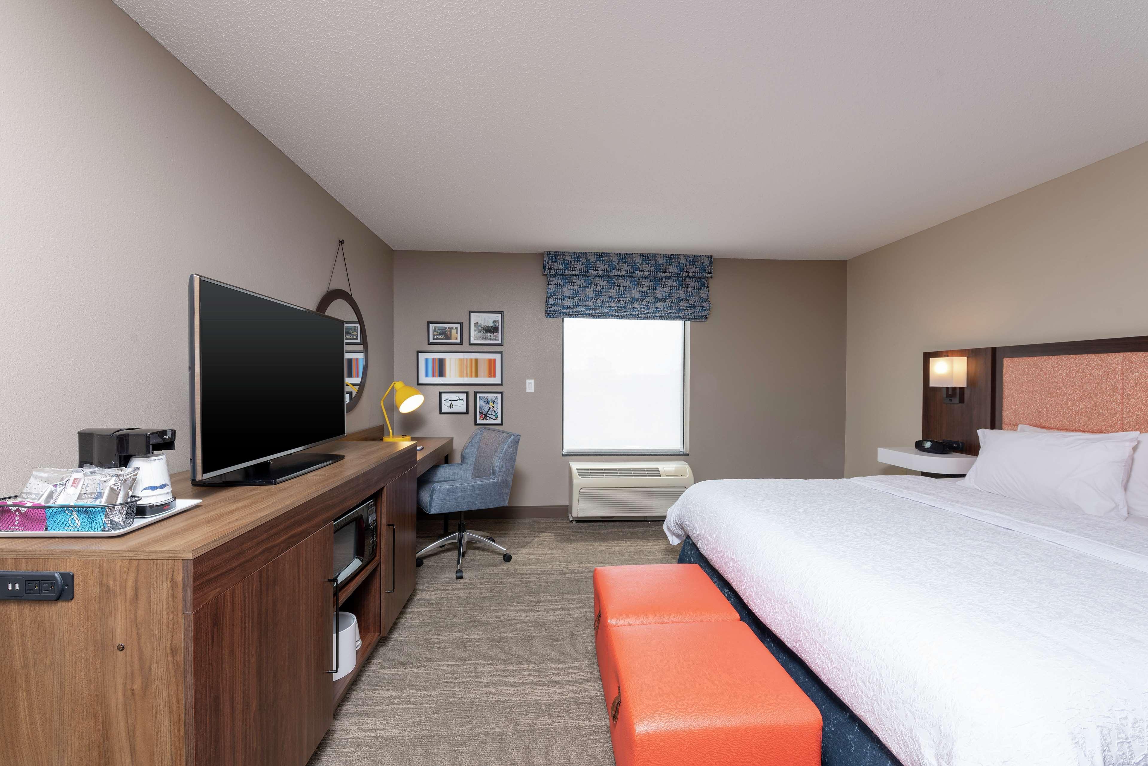 Hampton Inn Варшава Екстер'єр фото