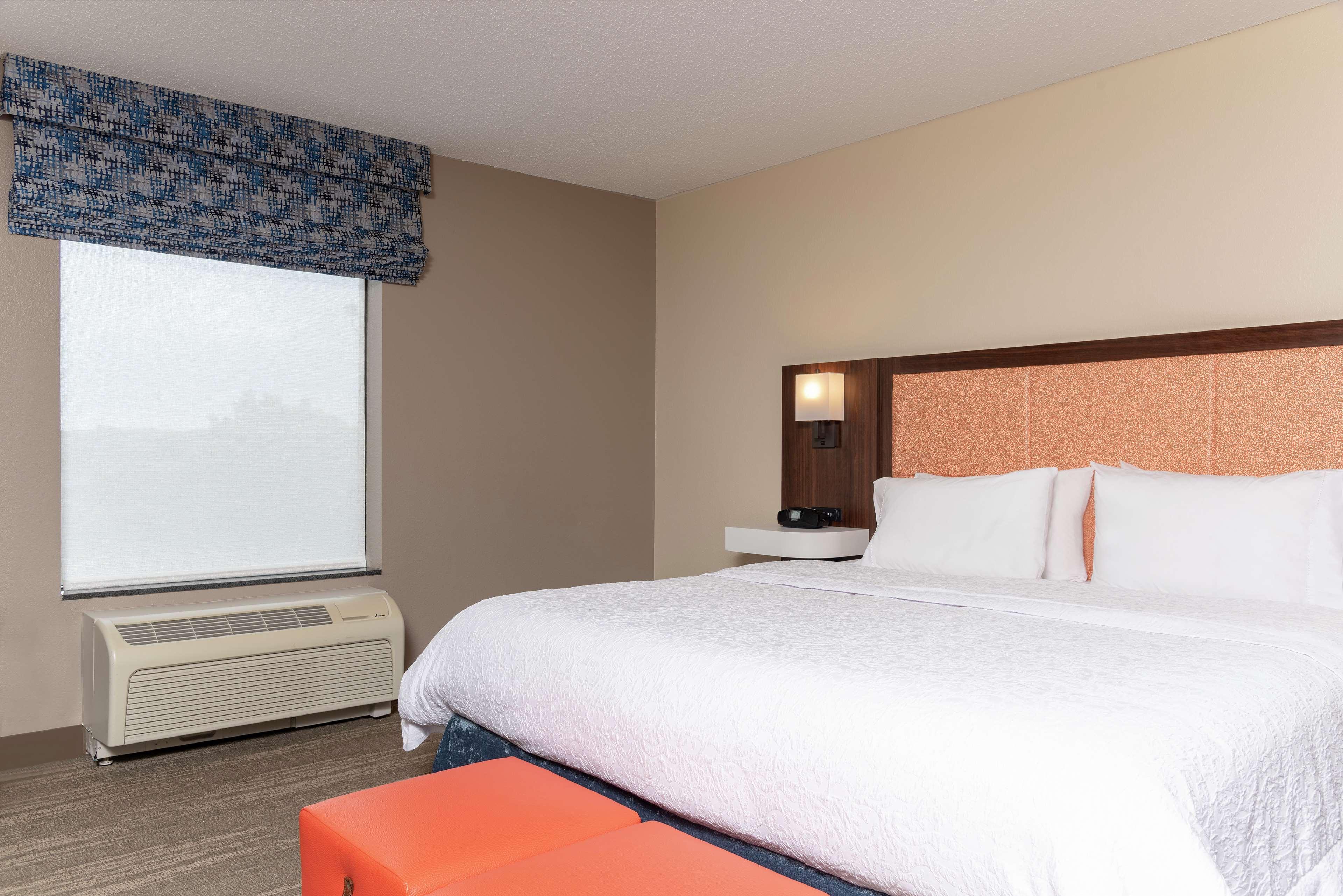 Hampton Inn Варшава Екстер'єр фото