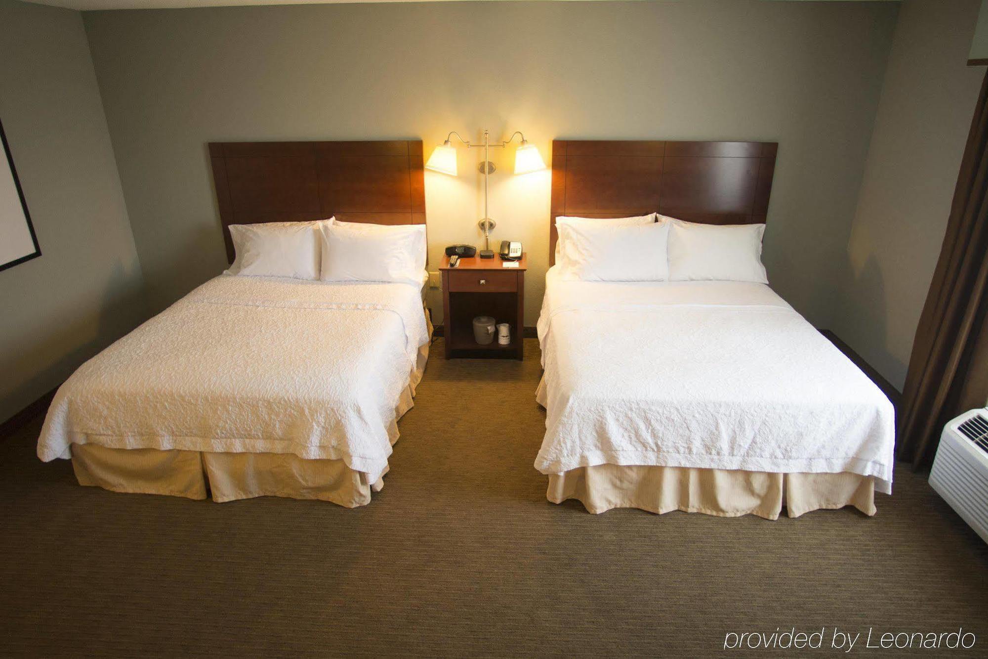 Hampton Inn Варшава Екстер'єр фото